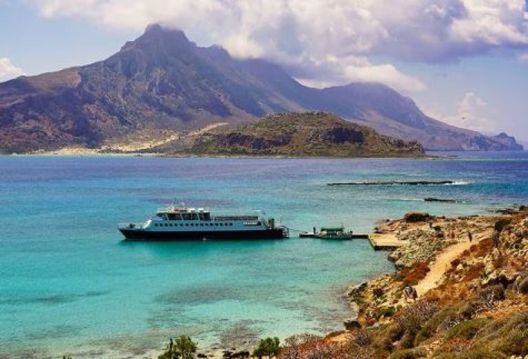 Γαμβρούσα: Ήρεμο ή άγριο, είναι το «Νησί των Πειρατών»