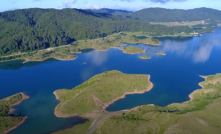 Λίμνη Αώου: Αυτή είναι η πιο ορεινή τεχνητή λίμνη της Ελλάδας… (vid)