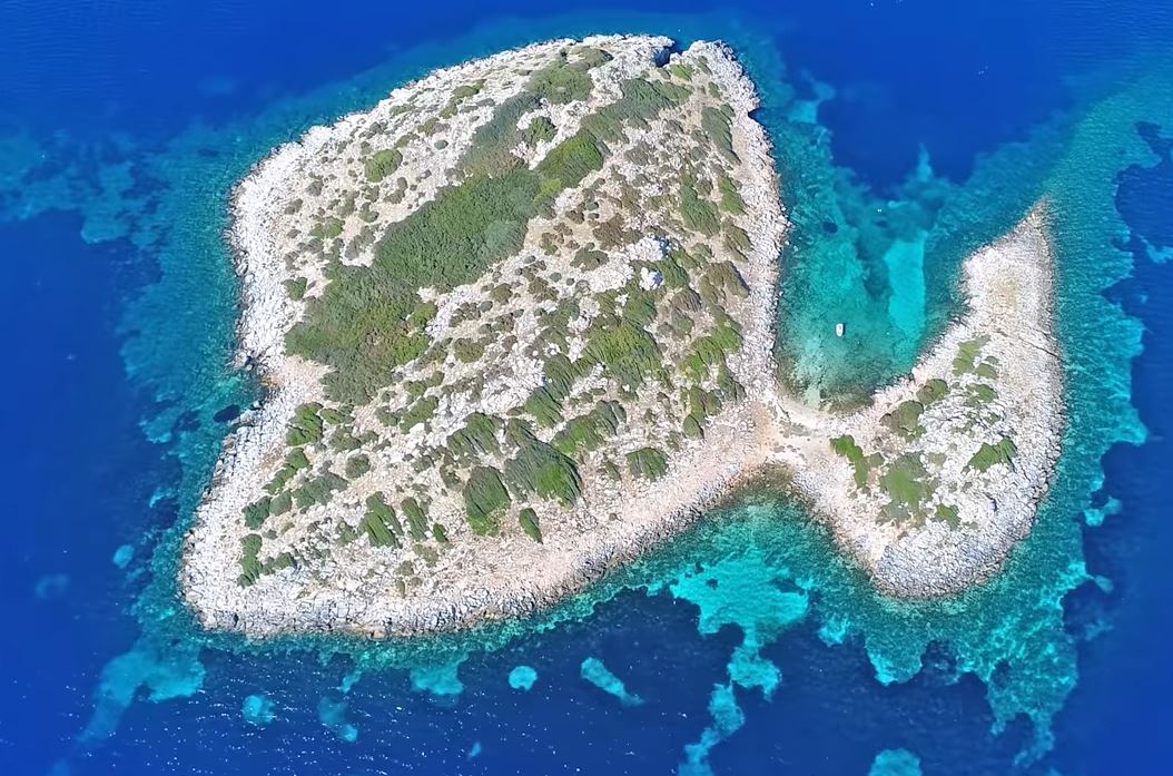 Φονιάς Εύβοιας Νησίδα
