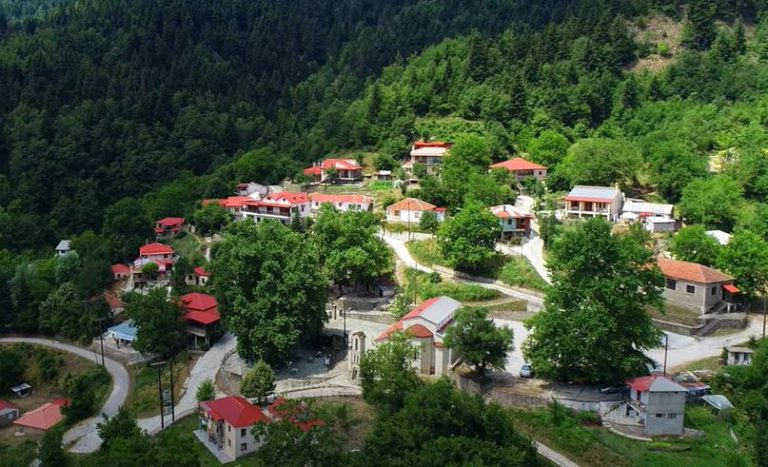 Καλλιρόη Ασπροποτάμου: Το χωριό των Τρικάλων που κατοικείται μόνο καλοκαίρι