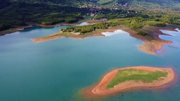 Λίμνη Πλαστήρα: Απόλαυση και με το φθινοπωρινό της πέπλο…