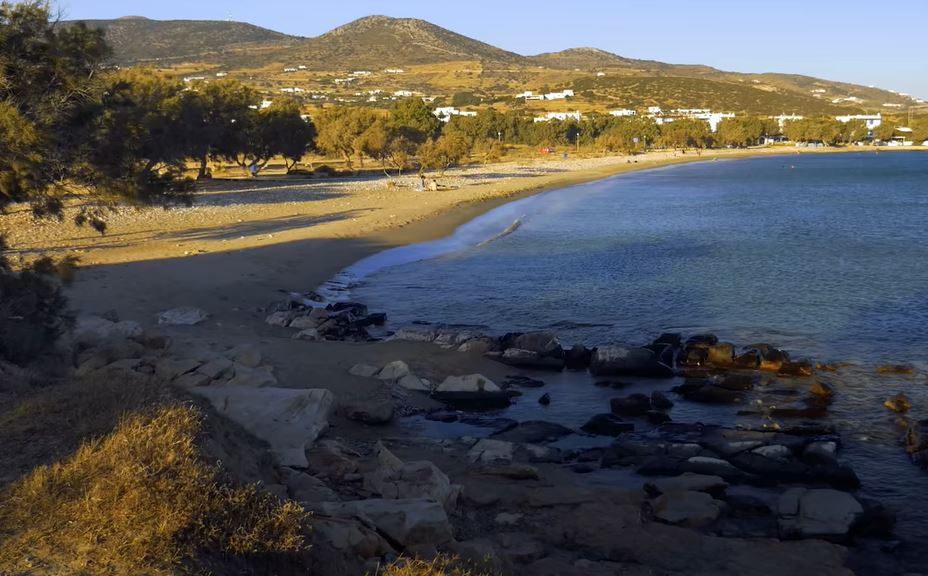 Πάρος: Ολες οι ομορφιές και οι παραλίες της σ’ ένα βίντεο 78 λεπτών!