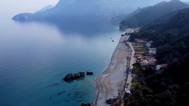 Χιλιαδού Ευβοίας: Η εξωτική παραλία που τα συνδυάζει όλα…