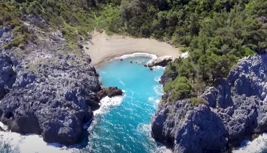 Εύβοια: 20+1 γνωστές και… άγνωστες παραλίες που θα σας μαγέψουν