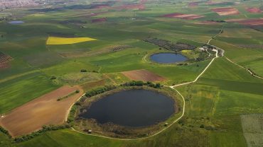 Ζερέλια: Οι δίδυμες λίμνες που προέκυψαν από πτώση μετεωρίτη