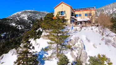 Καταφύγιο Μπάφι – Πάρνηθα: Απίθανες εικόνες σε χιονισμένο τοπίο