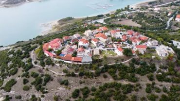 Νεράιδα: Ενα χωριό… σκέτο όνειρο με θέα μαγική!