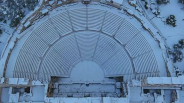 Αθήνα: Εικόνες που κόβουν την ανάσα από τη χιονισμένη πρωτεύουσα