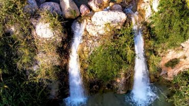 Ρέμα Βαλανάρη: Οι θρυλικοί καταρράκτες της Πεντέλης από ψηλά…