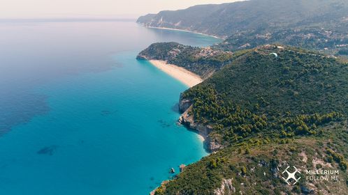 Λευκάδα: Το ελληνικό νησί με τα τιρκουάζ νερά