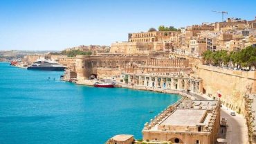 Μάλτα: Τόσο κοντά, αλλά τόσο διαφορετική