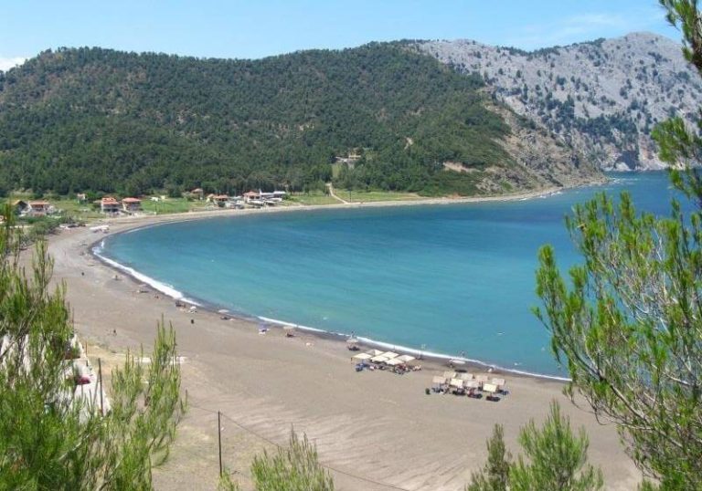 Πήλι: Η μαγική παραλία και ο θρύλος του θησαυρού