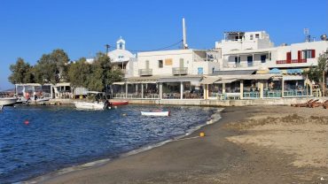 Πολλώνια: Ένα γραφικό ψαροχώρι στη Μήλο