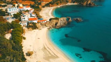 Κάλαμος Εύβοιας: Ο διπλός υδάτινος παράδεισος