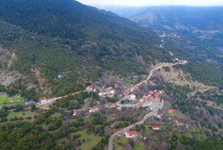 Λεπιανά Ευρυτανίας: Το πανέμορφο χωριό από ψηλά…