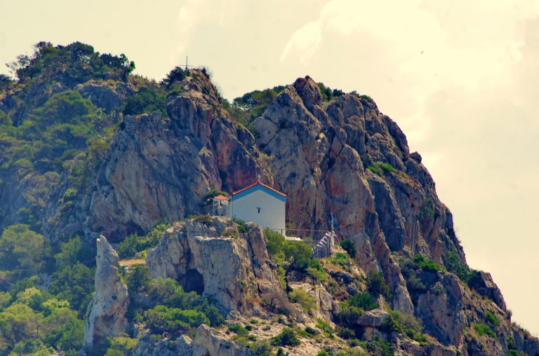 Άγιος Νικόλαος Ηραίου: Το ξωκλήσι με τη μοναδική θέα