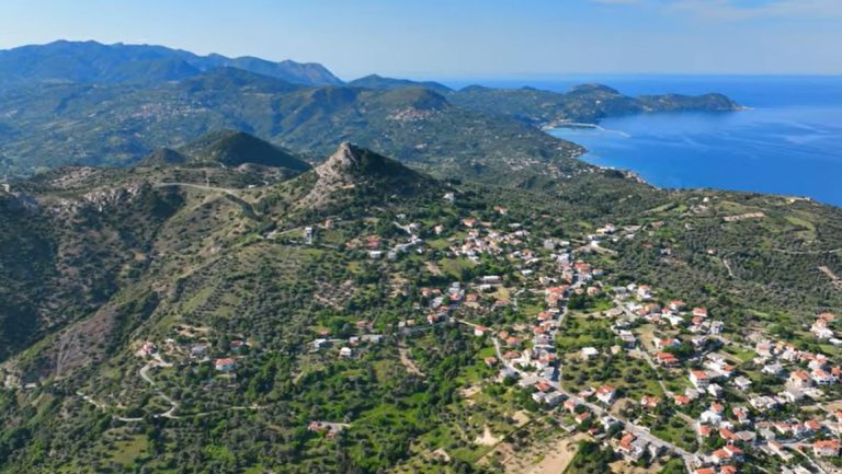 Οξύλιθος Εύβοιας: Ένα υπέροχο χωριό δίπλα σε ηφαιστειογενή λόφο