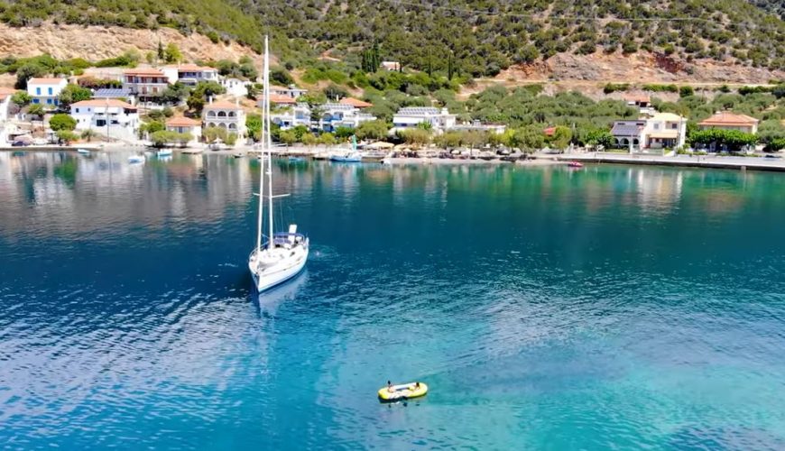 Άγιος Νικόλαος Φωκίδας: Γραφικό παραθαλάσσιο θέρετρο με υπέροχα νερά και άπλετη θέα…
