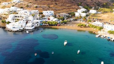 Φάρος: Ο κλειστός όρμος της Σίφνου που θα σας πάρει το… μυαλό!