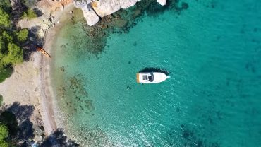 Σαλαμίνα: Αυτές είναι οι υπέροχες «κρυφές» παραλίες της…