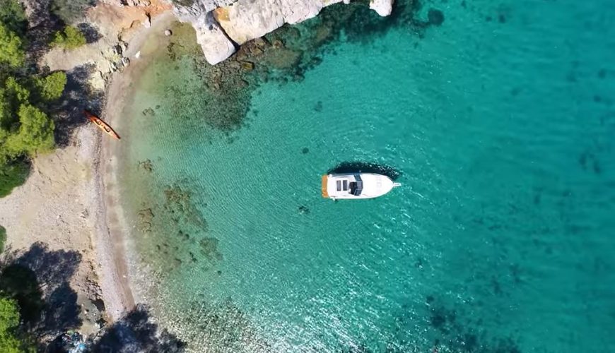 Σαλαμίνα: Αυτές είναι οι υπέροχες «κρυφές» παραλίες της…