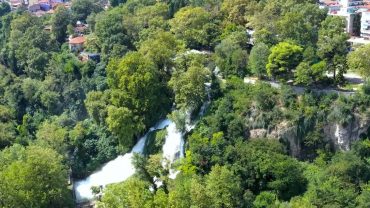 Εδεσσα: Καμάρι της πόλης οι 12 καταρράκτες της…