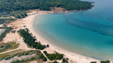 Αυτή είναι η πανέμορφη μυθική παραλία του Οδυσσέα…