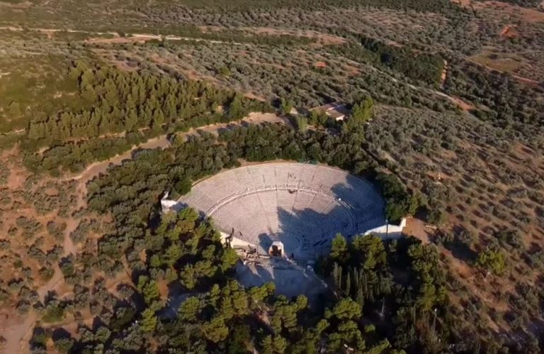 Αρχαίο Θέατρο Επιδαύρου: Το επιβλητικό «στολίδι» της Αργολίδας