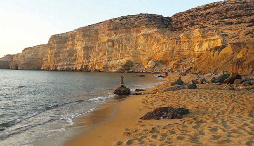 Αυτή η ελληνική παραλία γυμνιστών μπήκε στο Top 20 του πλανήτη