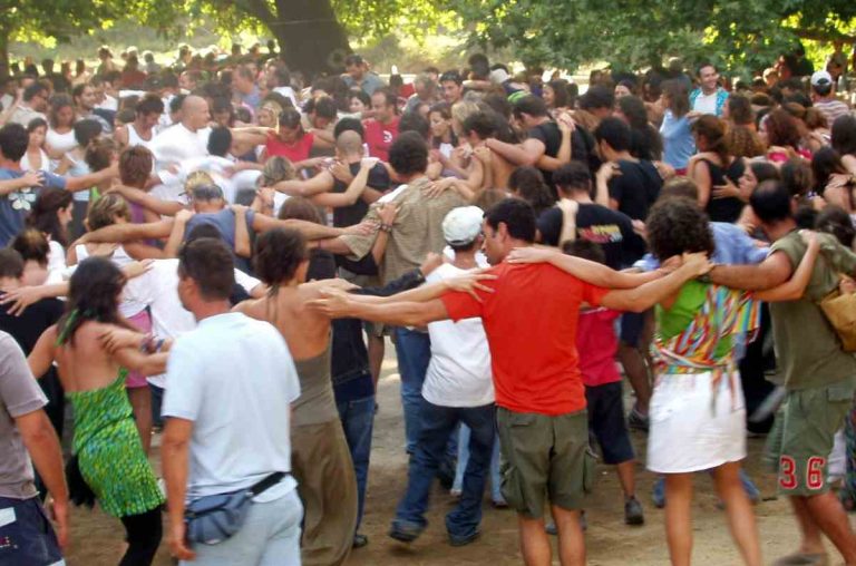 Οταν ξεκινά ο ικαριώτικος, σταματά ο… χρόνος (vid)