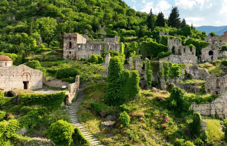 Μυστράς: Το μνημείο σύμβολο της Λακωνίας από ψηλά (Vid)