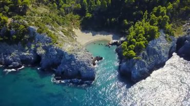 Σκίτσα! Αλλη μια κρυφή παραλία – όνειρο στην Εύβοια