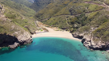 Αγιος Δημήτριος: Η πανέμορφη παραλία του Αιγαίου. Θα τη βρείτε χωρίς καράβι