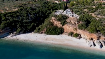 Νεκροταφείο: Η πιο παράξενη παραλία της Ελλάδας