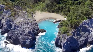 Διακοπές στην Εύβοια: 20+1 παραλίες θα σας μαγέψουν