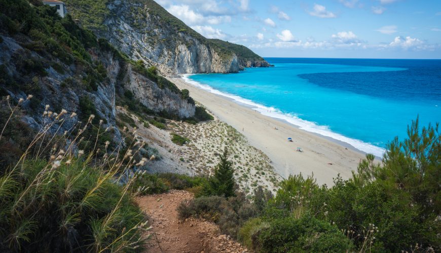 Ελληνικός Τουρισμός: Ολοταχώς για νέο ρεκόρ το 2024