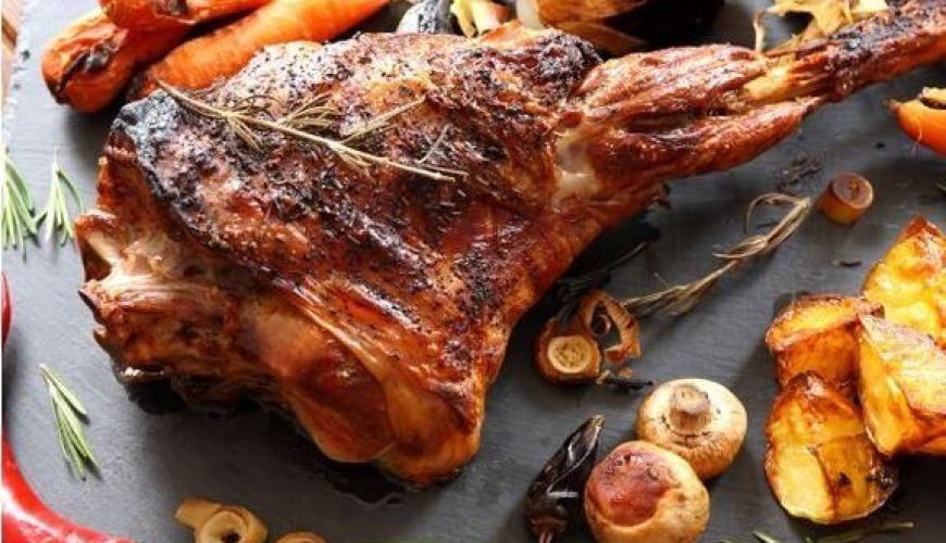 Σφακιανό αρνάκι στο φούρνο: Ένα από τα πιο χαρακτηριστικά κρητικά πιάτα