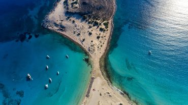 Διακοπές στην Ελαφόνησο; Ολες οι παραλίες σε ένα βίντεο!