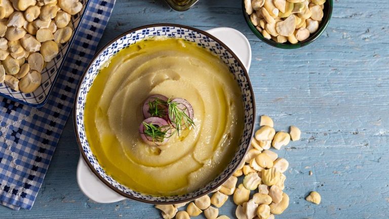 Εύκολη και γρήγορη συνταγή για φάβα Σαντορίνης