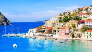 Κεφαλονιά: Εξωτικές παραλίες με κρυστάλλινα νερά