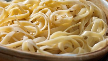 Παραδοσιακές χυλοπίτες Εύβοιας: Δείτε πώς θα τις φτιάξετε