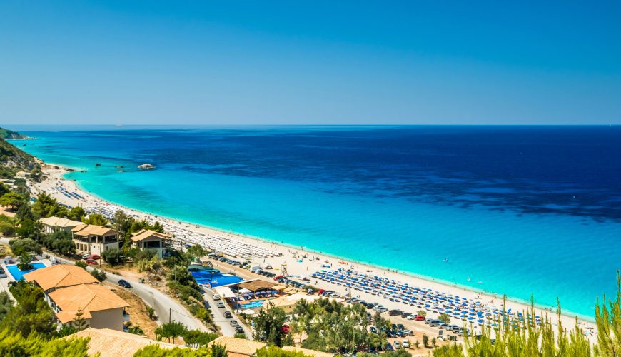 Παραλία Κάθισμα: Ο «πόλος έλξης» της Λευκάδας!