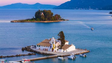 Ποντικονήσι: Το πιο χαρακτηριστικό αξιοθέατο της Κέρκυρας!