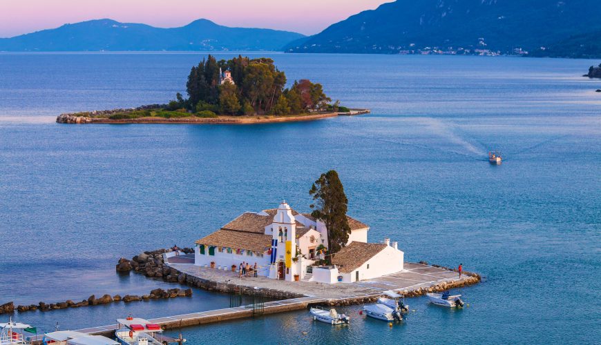 Ποντικονήσι: Το πιο χαρακτηριστικό αξιοθέατο της Κέρκυρας!