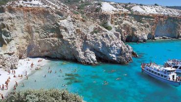 Τσιγκράδο: Μια παραλία στη Μήλο που αξίζει να εξερευνήσετε