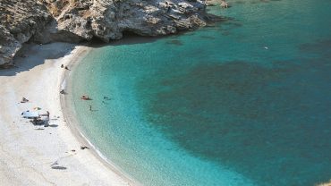 Άγιος Δημήτριος: Η μαγική παραλία στην Νότια Εύβοια