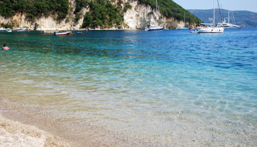 Δεσίμι: Η πανέμορφη παραλία της Λευκάδας
