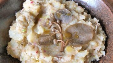 Καπαροσαλάτα Σύρου: Μια παραδοσιακή κυκλαδίτικη συνταγή