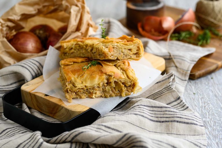 Κρεμμυδόπιτα: Μια παραδοσιακή συνταγή της Μυκόνου