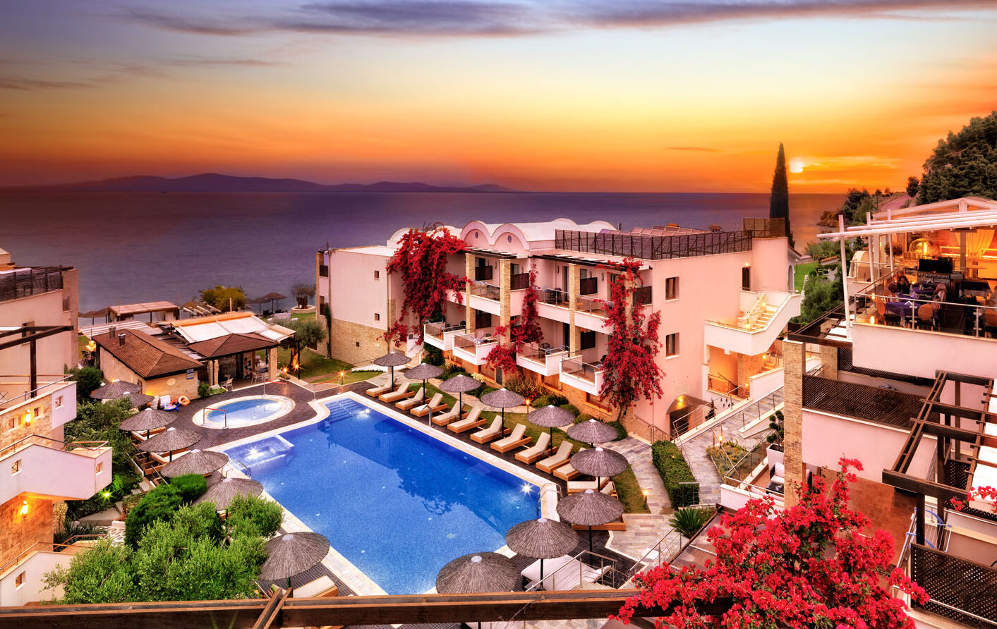 Olympion Sunset: Πολυτελής διαμονή στη Φούρκα Χαλκιδικής